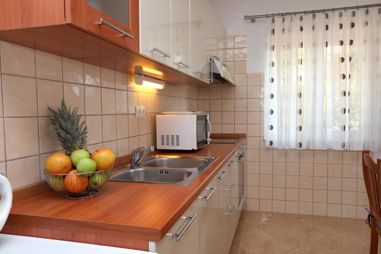 Vila Kuzmanic Trogir Exterior photo