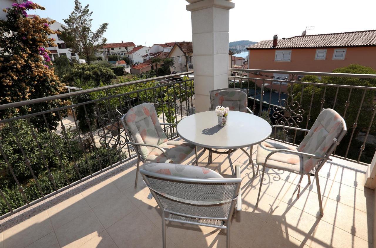Vila Kuzmanic Trogir Exterior photo